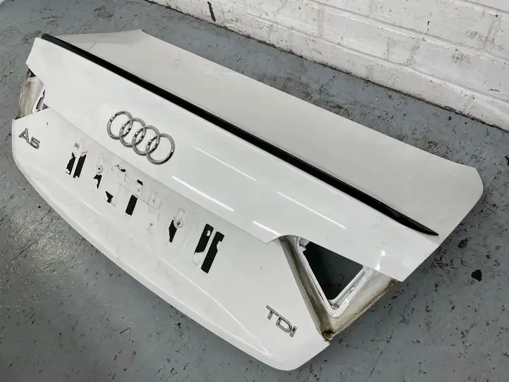 Audi A5 8T 8F (2007 - 2011) Крышка багажника — фото 3