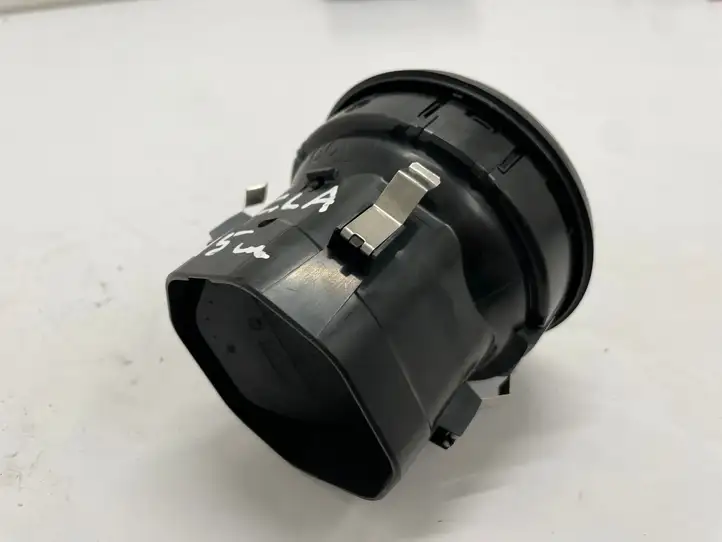 Mercedes-Benz CLA C117,X117,W117 (2013 - 2019) A1178300554 Боковой воздушный дефлектор — фото 2