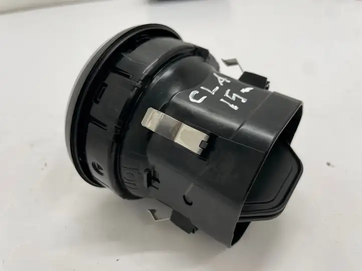 Mercedes-Benz CLA C117,X117,W117 (2013 - 2019) A1178300554 Боковой воздушный дефлектор — фото 2