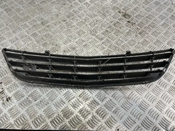 Opel Corsa D (2010 - 2014) 13179942 Нижняя решетка переднего бампера — фото 2