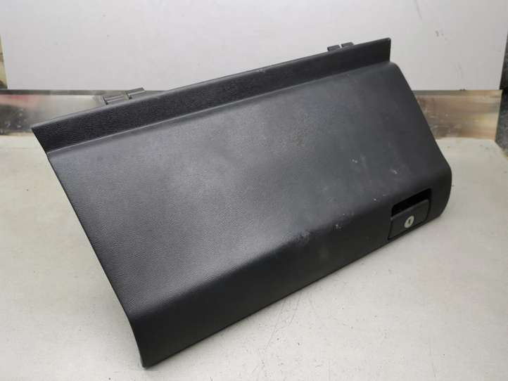 Scion TC (2004 - 2010)  5555121030 Крышка ящика для вещей (бардачка)