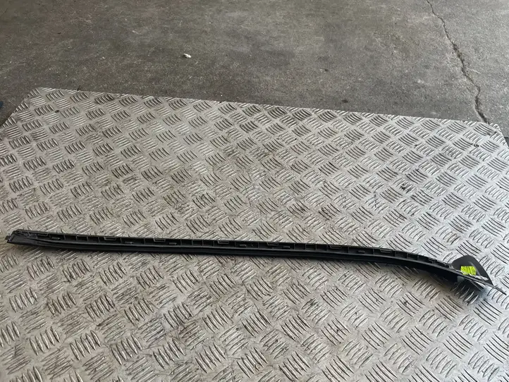 Mercedes-Benz E W212 (2009 - 2016) A2126901082 Накладка стоек лобового стекла — фото 2
