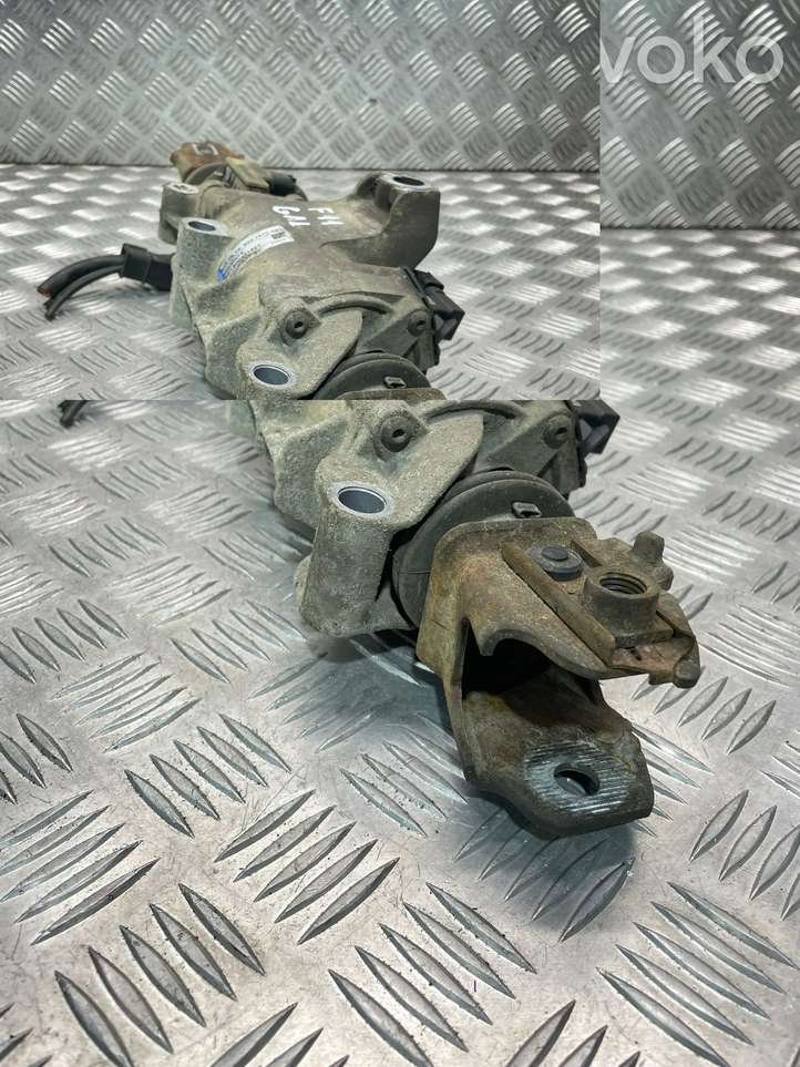 BMW 5 F10 F11 (2009 - 2016)  9327670520 Задняя рулевая колонка