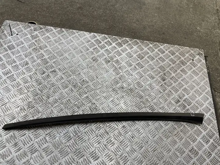 Opel Astra J (2012 - 2015) 13280301 Накладка стоек лобового стекла — фото 1
