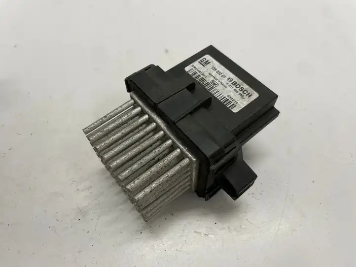 Opel Insignia A (2008 - 2017) 13503201 Реле вентилятора печки салона — фото 1