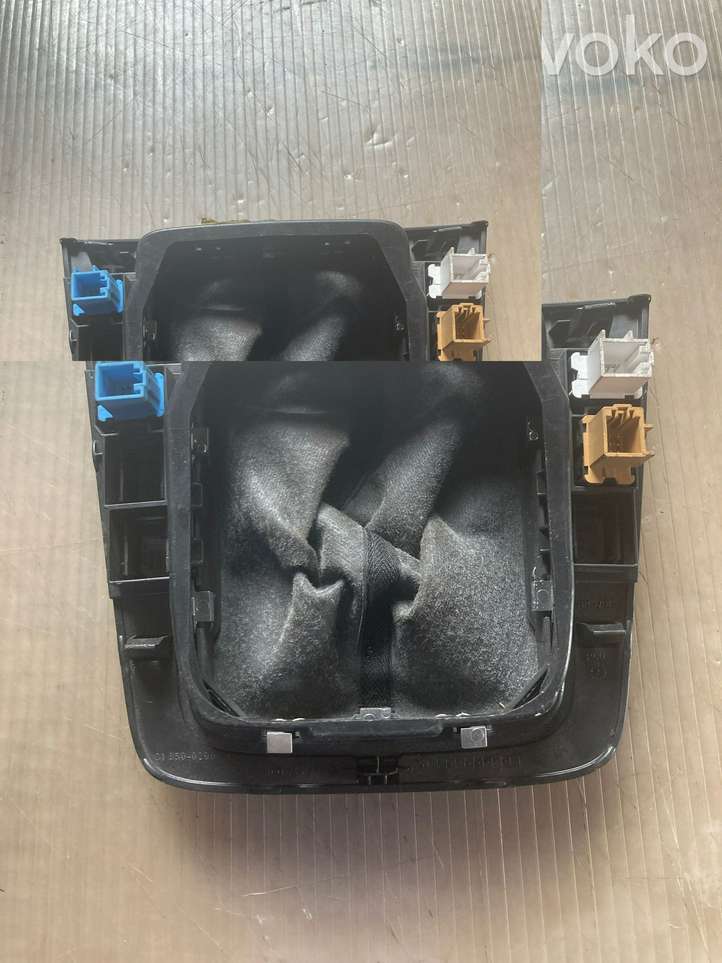Volkswagen Passat CC (2008 - 2012)  3C0864263G Отделка рычага переключения передач (кожа, головка)