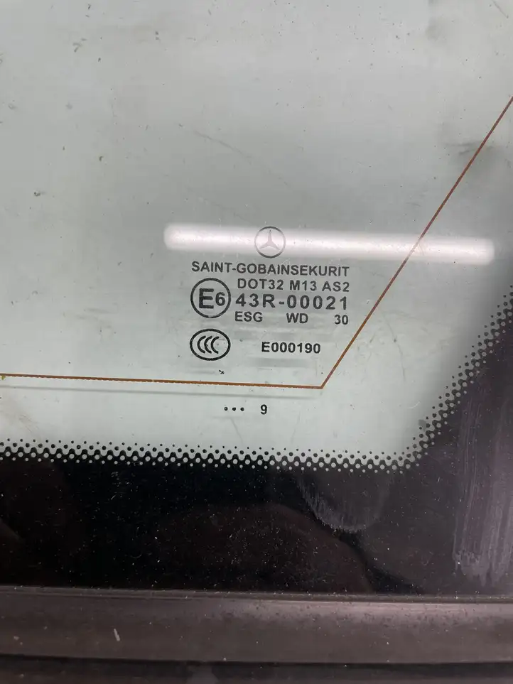 Mercedes-Benz E W212 (2009 - 2016) A2126702012 Заднее боковое стекло — фото 2