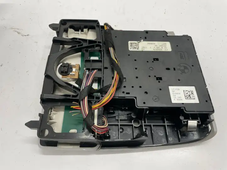 BMW 3 F30 F35 F31 (2012 - 2018) 9263878 Передняя подсветка — фото 3