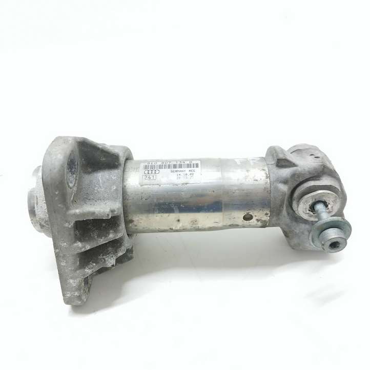 Audi A4 (2000 - 2006)  8E0807134B Передний aмортизатор бампера
