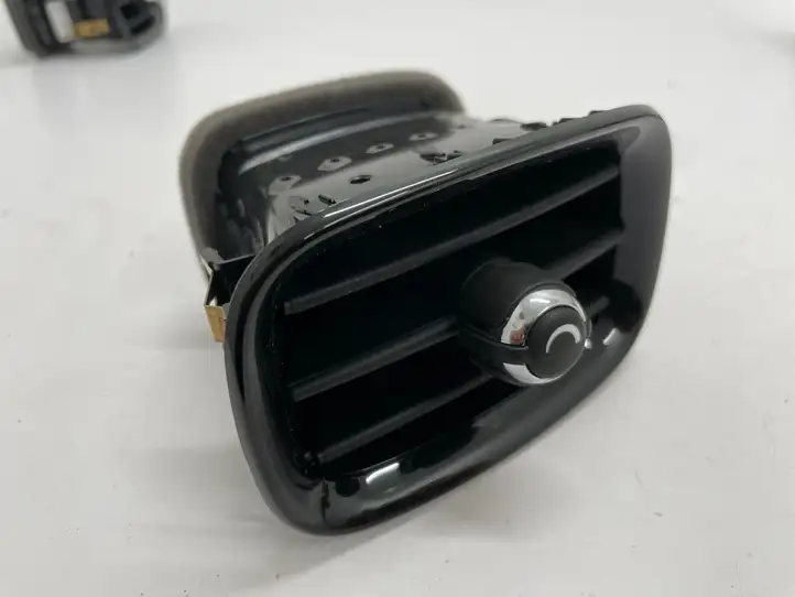 Mini Cooper Countryman F60 (2020 - 2023) 9332764 Боковой воздушный дефлектор — фото 1