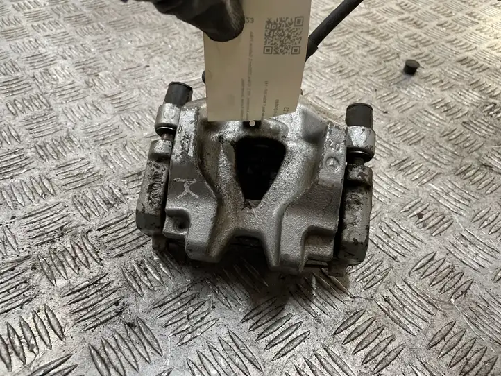 Mercedes-Benz C W204 (2007 - 2014) Тормозной суппорт задний — фото 1