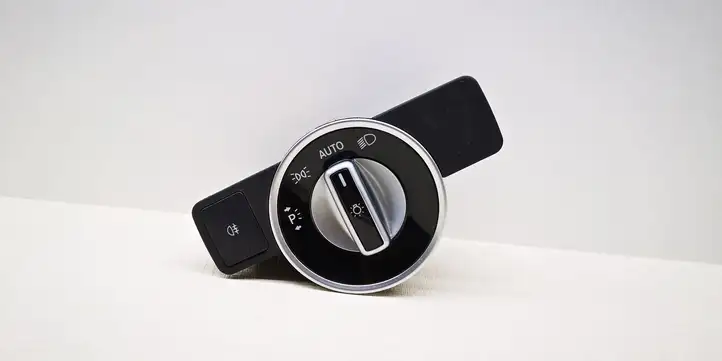 Mercedes-Benz E W212 (2009 - 2016) A2129050551 Включатель фонарей — фото 1