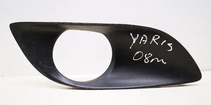 Toyota Yaris (2005 - 2009) 814810D100 Решетка противотуманной фары — фото 1