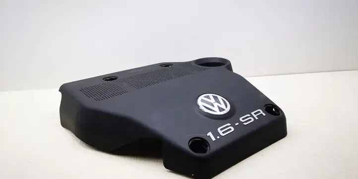 Volkswagen Golf IV (1998 - 2005) 06A103927F Крышка двигателя декоративная — фото 2