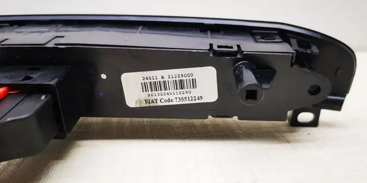 Fiat Punto (199) (2005 - 2018) 735512249 Блок кнопок на панели — фото 4
