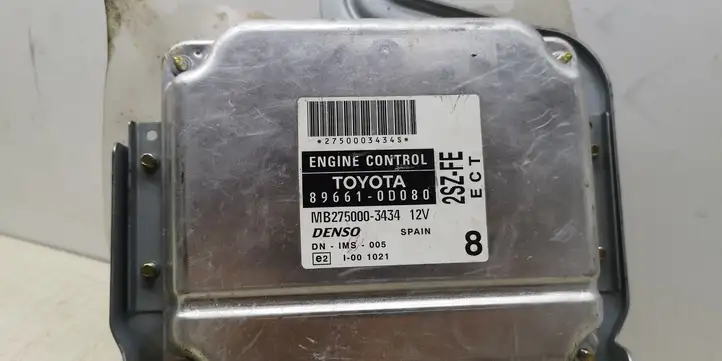 Toyota Yaris (1999 - 2003) 896610D080 Блок управления двигателем (ЭБУ) — фото 3
