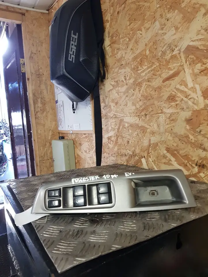 Subaru Forester SH (2008 - 2013) F09 Блок кнопок стеклоподъемников — фото 1