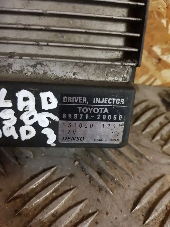 Toyota Corolla Verso AR10 (2004 - 2009) 8987120050 Блок управления форсунками — фото 2
