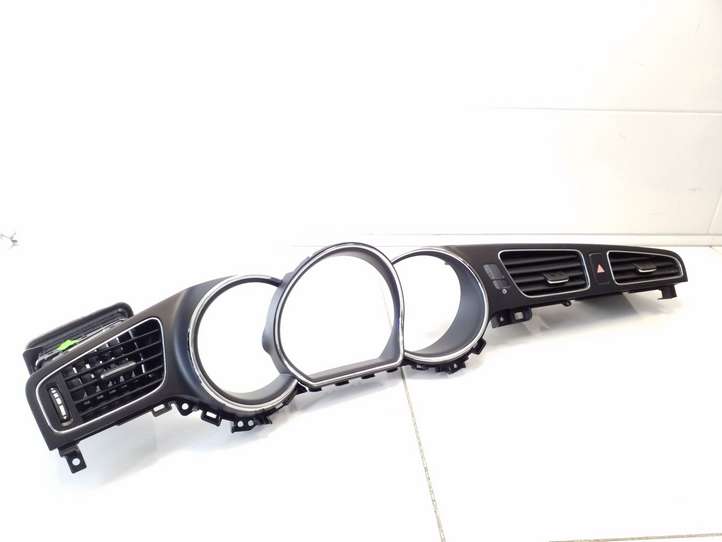 Kia Ceed (2012 - 2015)  84832A2000CR Отделка приборного щитка