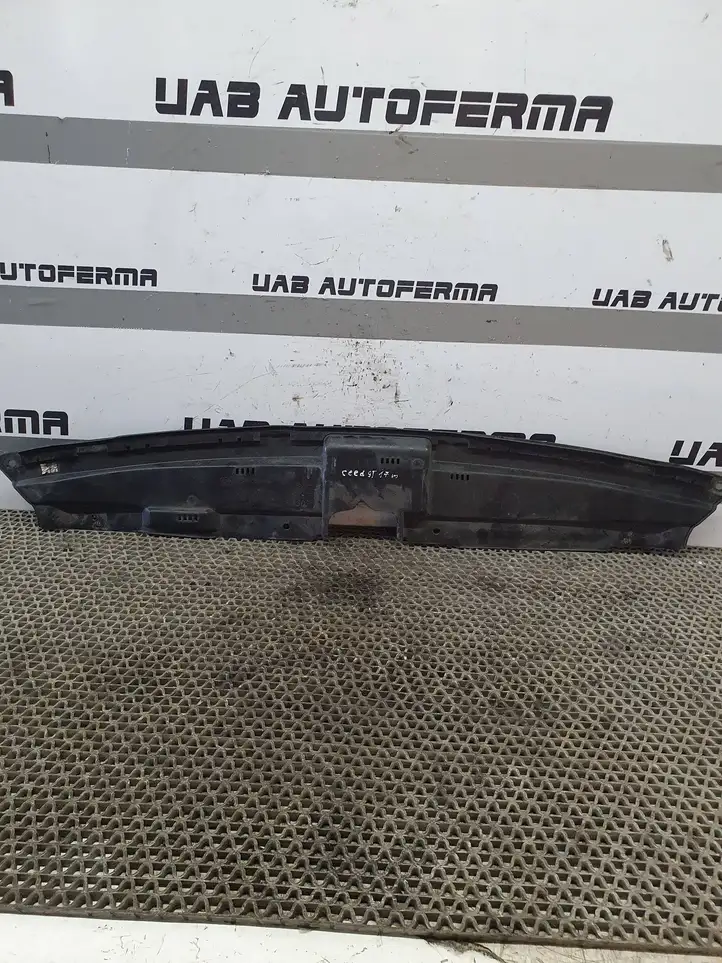 Kia Ceed (2015 - 2018) A286570000 Накладка замка капота — фото 1