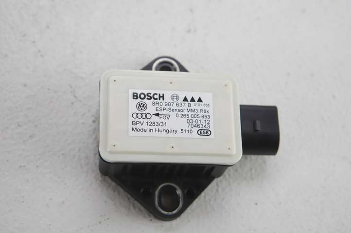 Audi A4 (2011 - 2015)  8R0907637B Датчик ESP (системы стабильности) (датчик курсовой устойчивости))