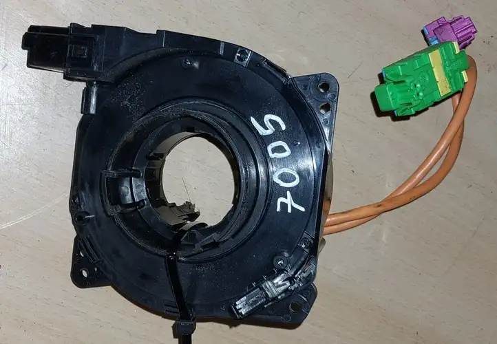 Volvo V70 (2004 - 2007) 30669743 Контактное кольцо SRS — фото 3