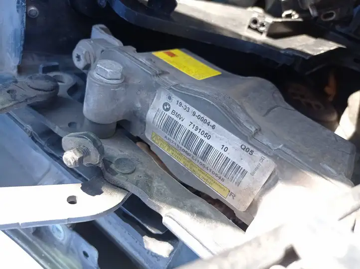 BMW 5 F10 F11 (2009 - 2016) 7191050 Подушка безопасности пешехода — фото 2