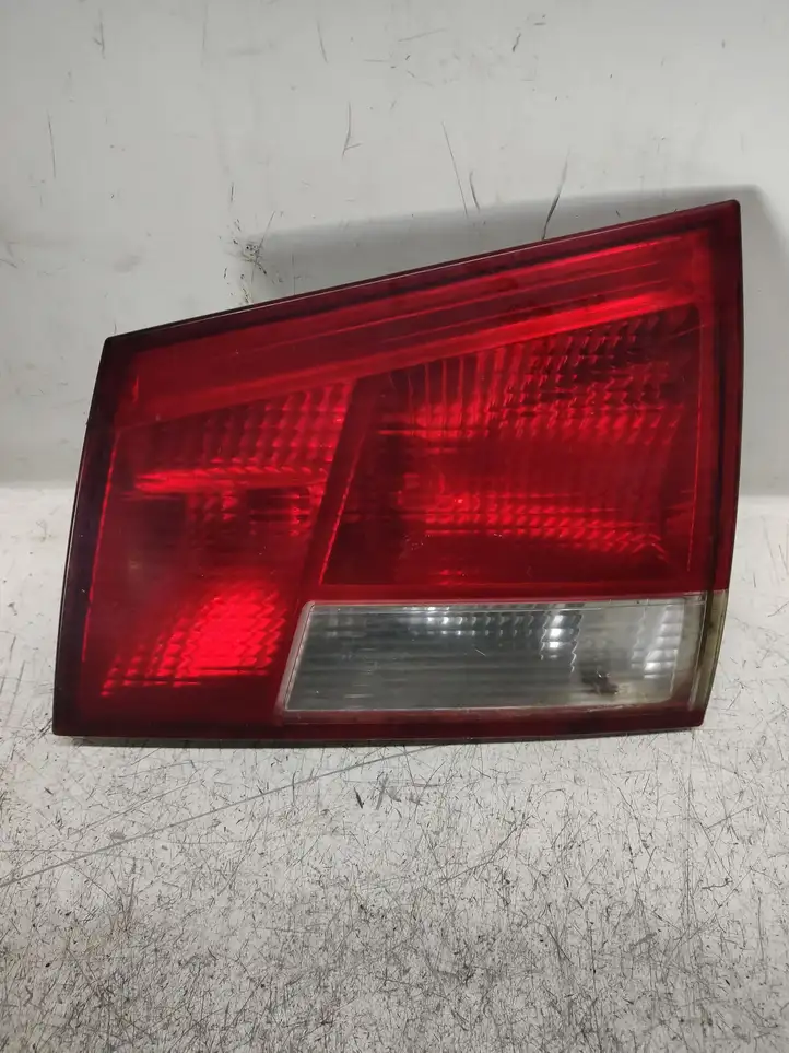 Opel Vectra C (2002 - 2005) Задний фонарь в крышке багажника — фото 1