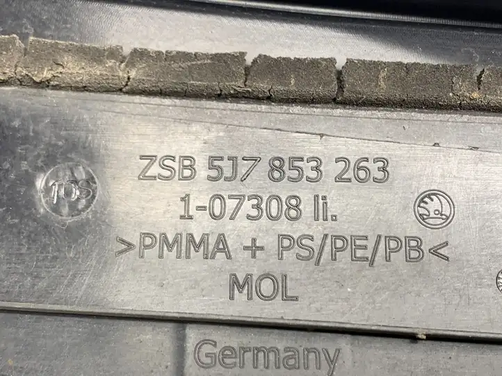 Skoda Roomster (5J) (2006 - 2010) 5J7853263 Накладка стоек лобового стекла — фото 2