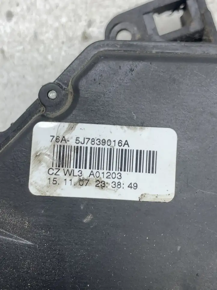 Skoda Roomster (5J) (2006 - 2010) 5J7839016A Замок задней двери — фото 2