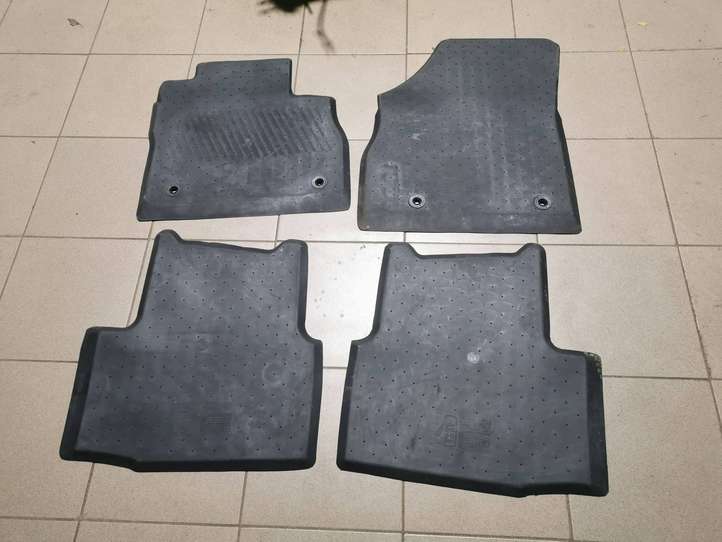 Opel Astra (2015 - 2020)  39059606 Комплект автомобильного коврика