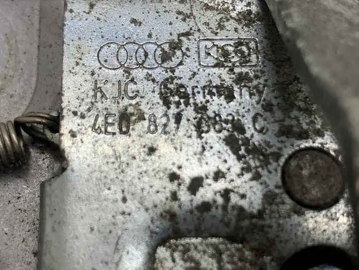 Audi A8 S8 D3 4E (2002 - 2005) 4E0827383C Замок крышки багажника — фото 2