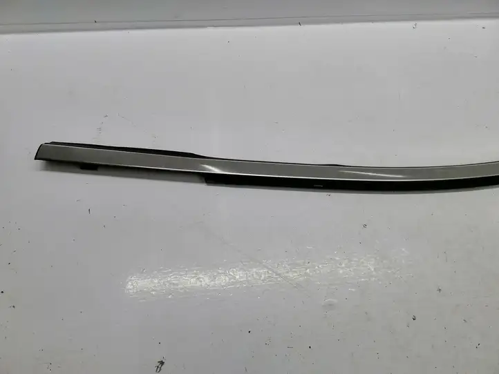 Nissan Qashqai (2013 - 2017) Накладка стекла задней двери — фото 2