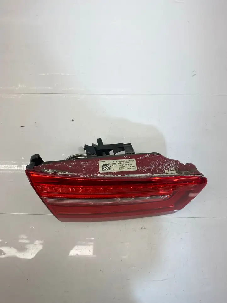 Audi A6 C7 (2011 - 2014) 4G9945093B Задний фонарь в крышке багажника — фото 4