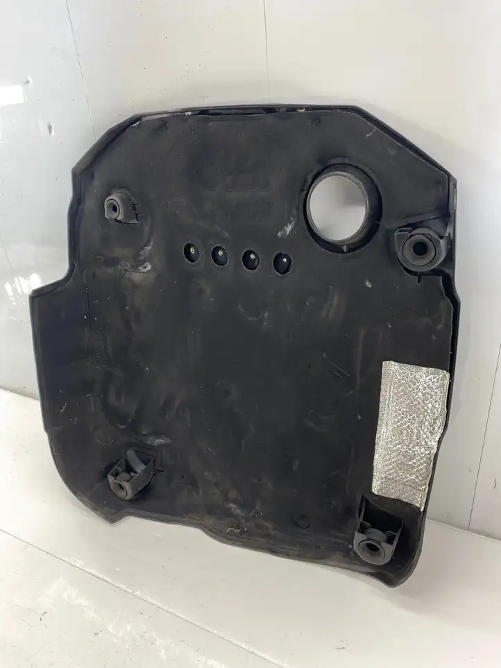Audi A6 C7 (2014 - 2018) 04l103925d Крышка двигателя декоративная — фото 4