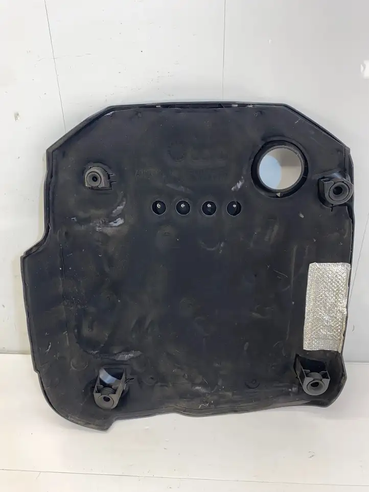 Audi A6 C7 (2014 - 2018) 04l103925d Крышка двигателя декоративная — фото 5
