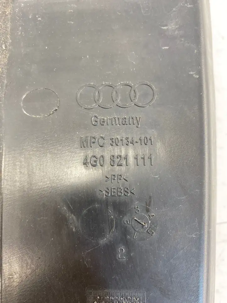 Audi A6 C7 (2014 - 2018) 4G0821111 Накладка крыла — фото 4