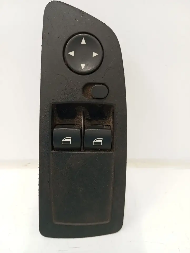 BMW 1 E81 E87 (2004 - 2011) 6952006 Кнопка стеклоподъемников — фото 1