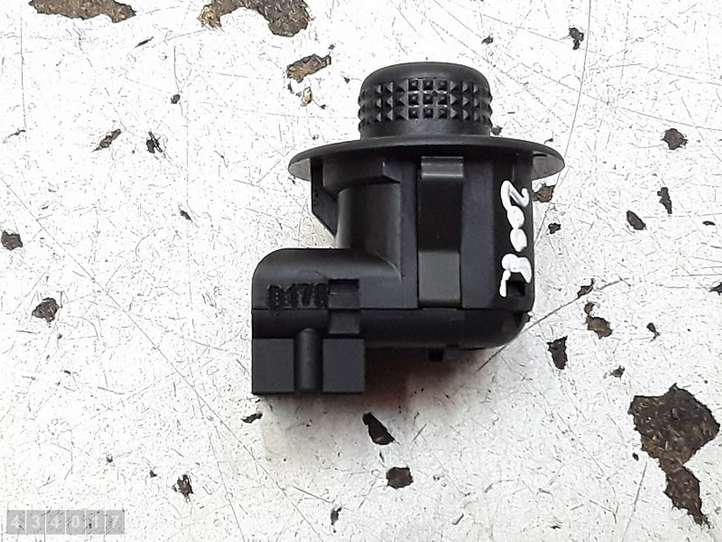 Land Rover Range Rover (2005 - 2009)   Переключатель регулировки высоты рулевого управления