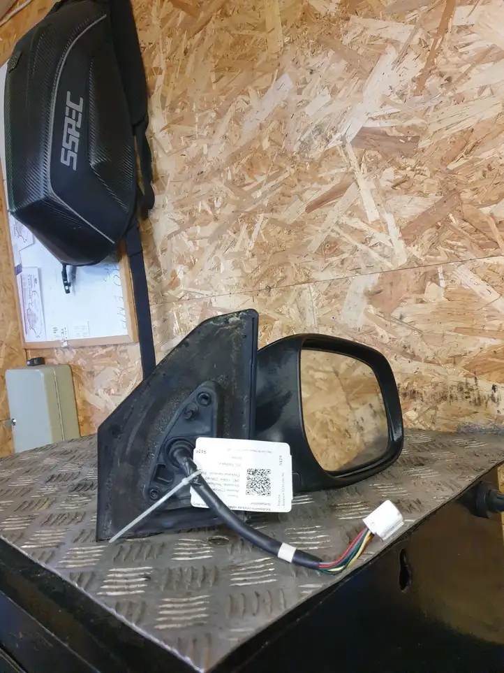 Toyota Avensis T250 (2006 - 2009) Боковое зеркало с электроприводом — фото 1