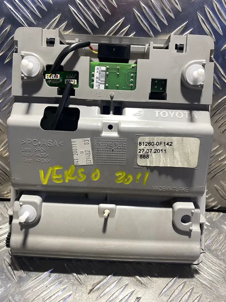 Toyota Verso (2009 - 2012) 812600F142 Передняя подсветка — фото 2