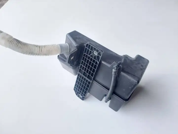 Volkswagen Tiguan (2011 - 2016) 5N0955453B Бачок омывателя стекла — фото 8