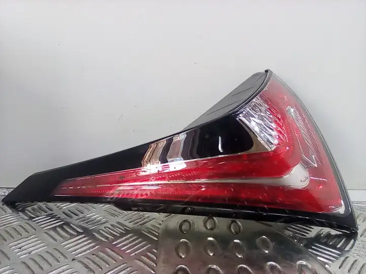 Nissan Murano Z52 (2016 - ) Задний фонарь в крышке багажника — фото 1