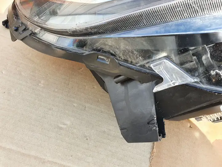 Toyota ProAce City (2016 - ) 980823398000 Передняя фара — фото 16