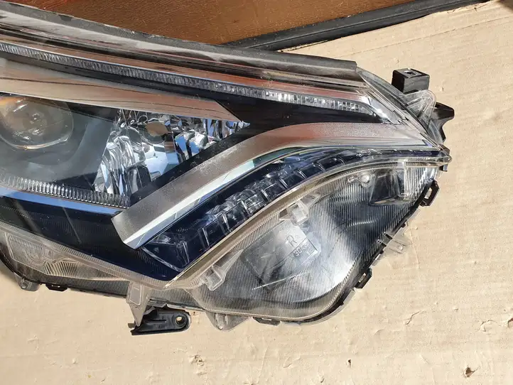 Toyota RAV 4 (XA40) (2012 - 2018) LED280V294W Передняя фара — фото 5