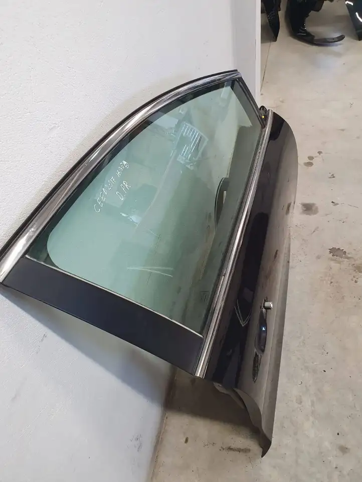 Kia Ceed (2015 - 2018) Дверь — фото 9