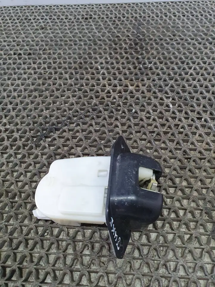 Nissan Juke I F15 (2010 - 2018) Замок крышки багажника — фото 3