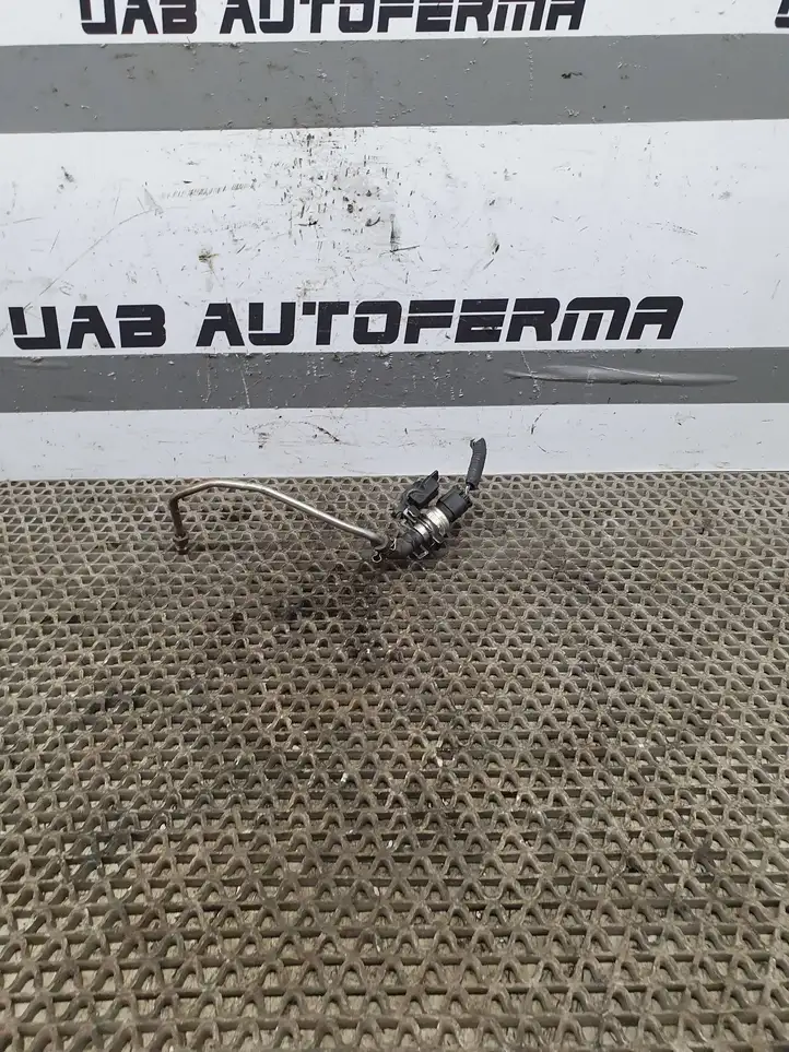 Nissan Juke I F15 (2010 - 2018) 223671032R Датчик давления выхлопных газов — фото 1