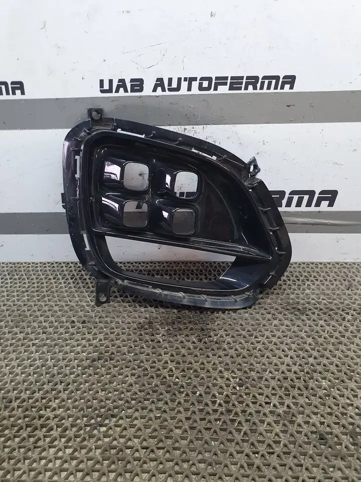 Kia Ceed (2015 - 2018) 86354A2900 Решетка противотуманной фары — фото 1