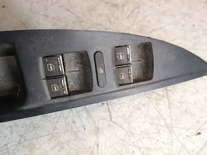 Seat Altea (2004 - 2009) 1K4959857 Блок кнопок стеклоподъемников — фото 2
